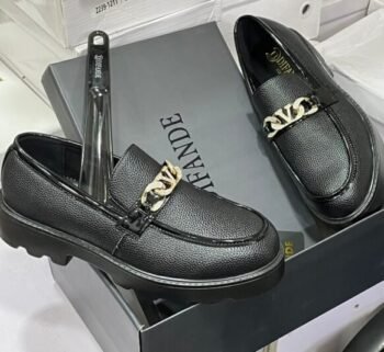 ELEGANT BLACK LEATHER SHOES